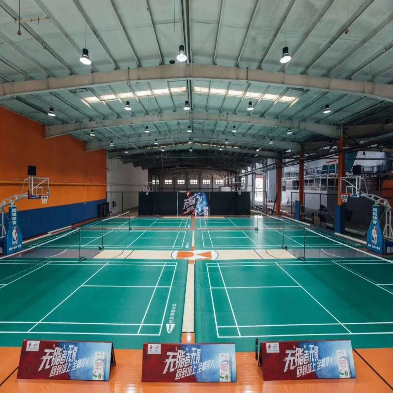 2021 Sport Bodenbeläge Fitnessraum Bodenfliesen Basketball Volleyball Tennis Kabaddi Pickleball PVC Sport Bodenbelag Turnhalle Bodenfliesen Badminton Court Mat