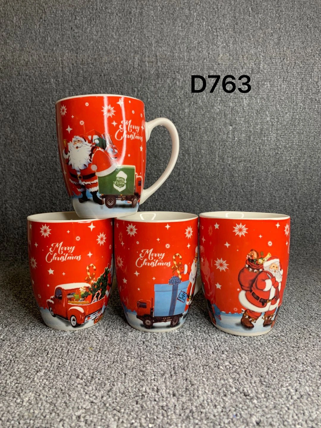 Wholesale/Supplier Set of 4 Cute Dog Pattern christmas Gift Porcelain Drinking Mugs