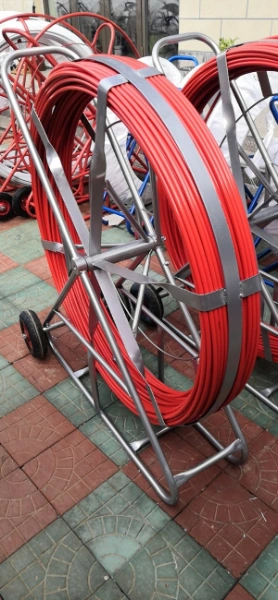 8mm 9mm 10mm 11mm 250m 300m Fiberglass FRP Traceable Wire Duct Rodder Cable Snake Running Rod and Conduit Cable Duct