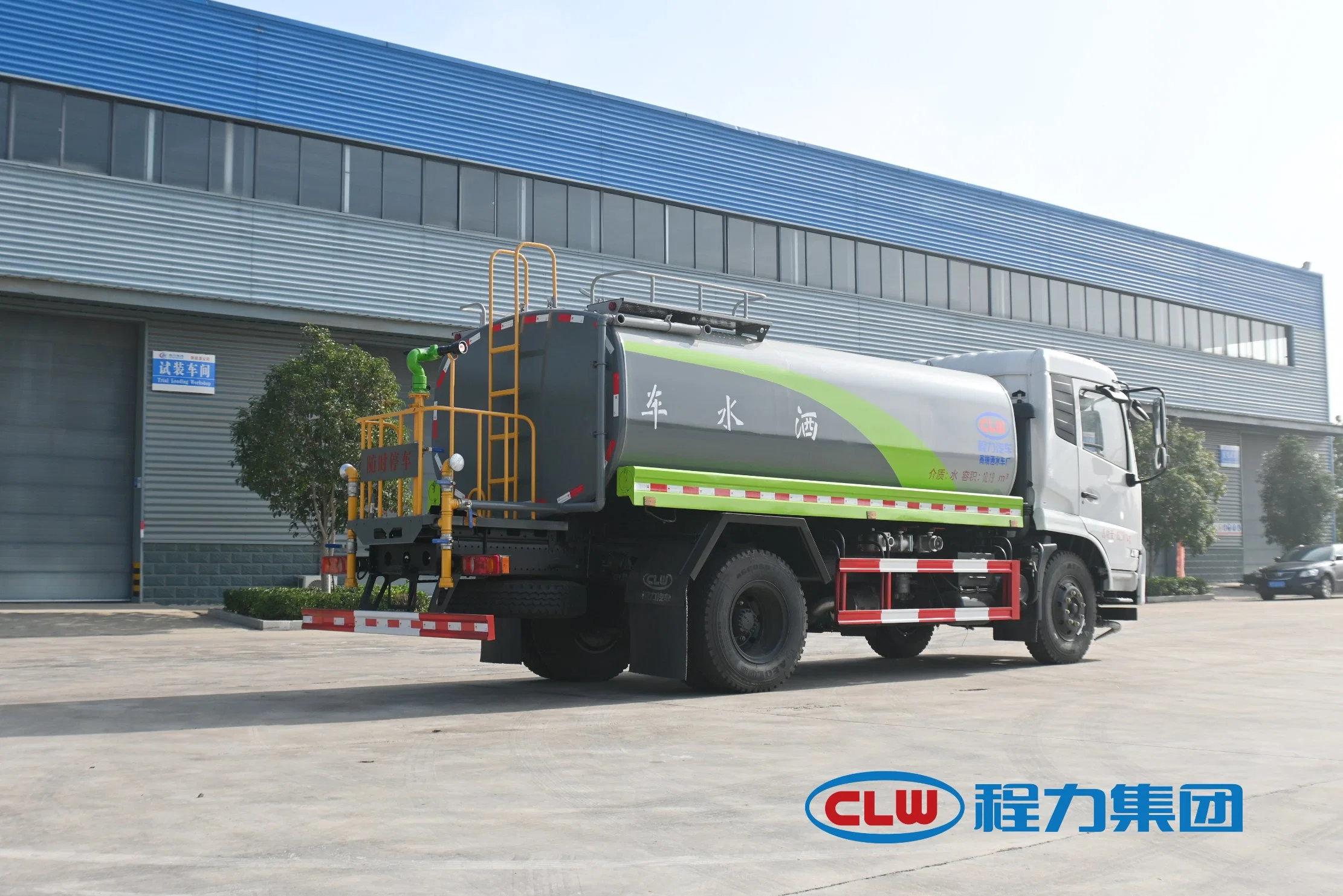 10 Cbm Factory Dirctly Sale Dongfeng Water Sprinkler Truck