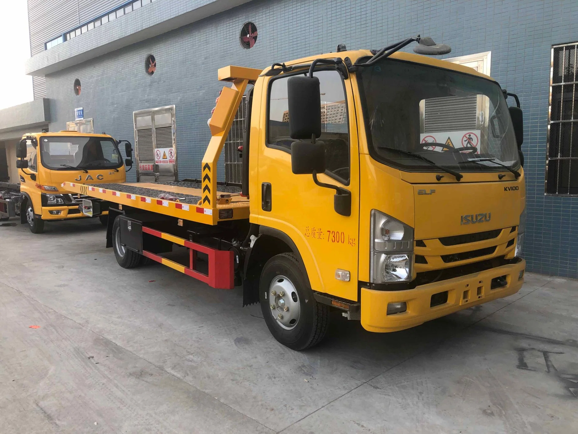 5ton 4*2 Japanese Brand Flat Bed Wrecker Tow Trucks