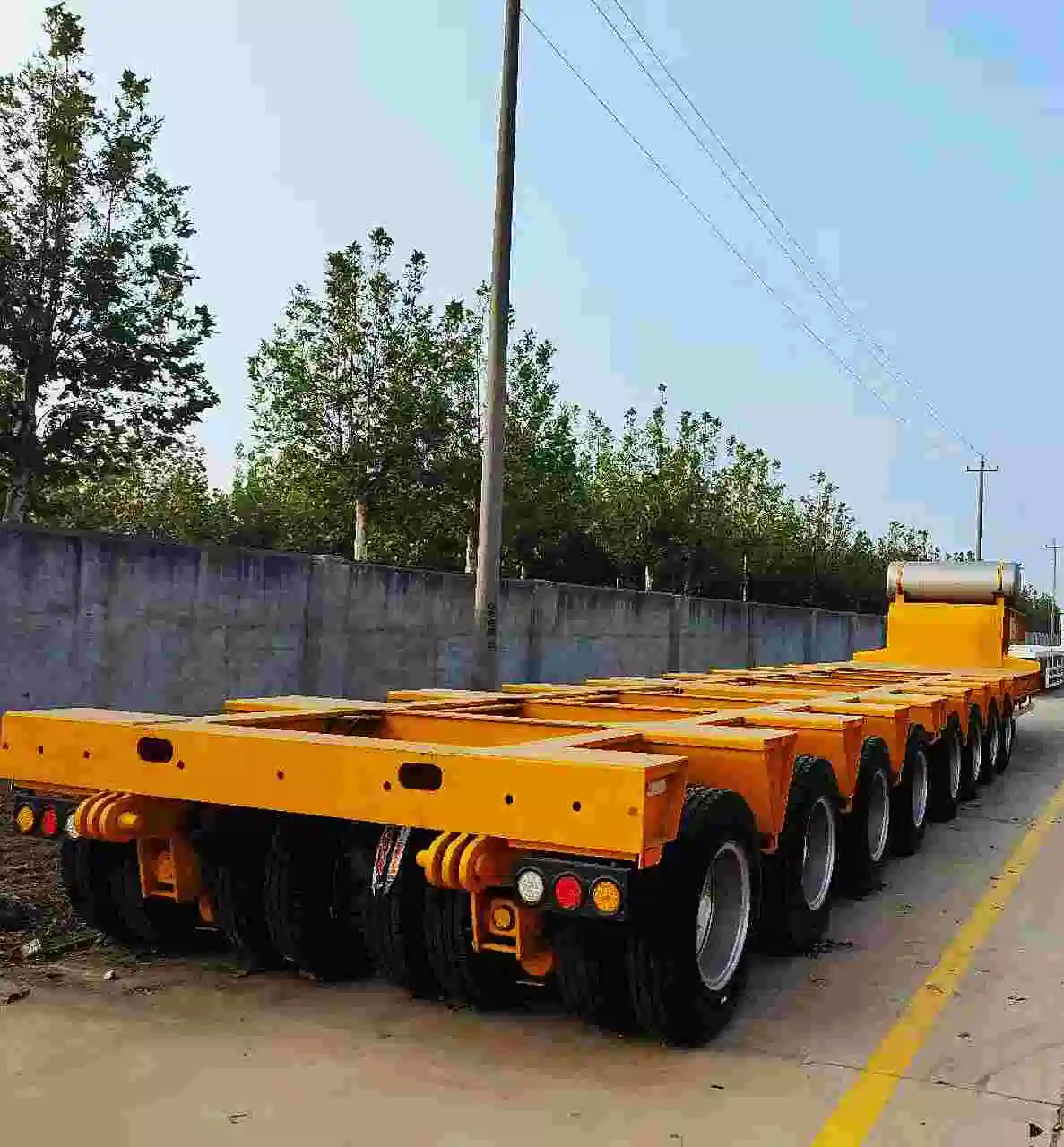 60ton 80ton 100ton Heavy Duty Low Flatbed Semi Trailer Large Cargo Transport Trailer Bridge Dedicated Vehicle