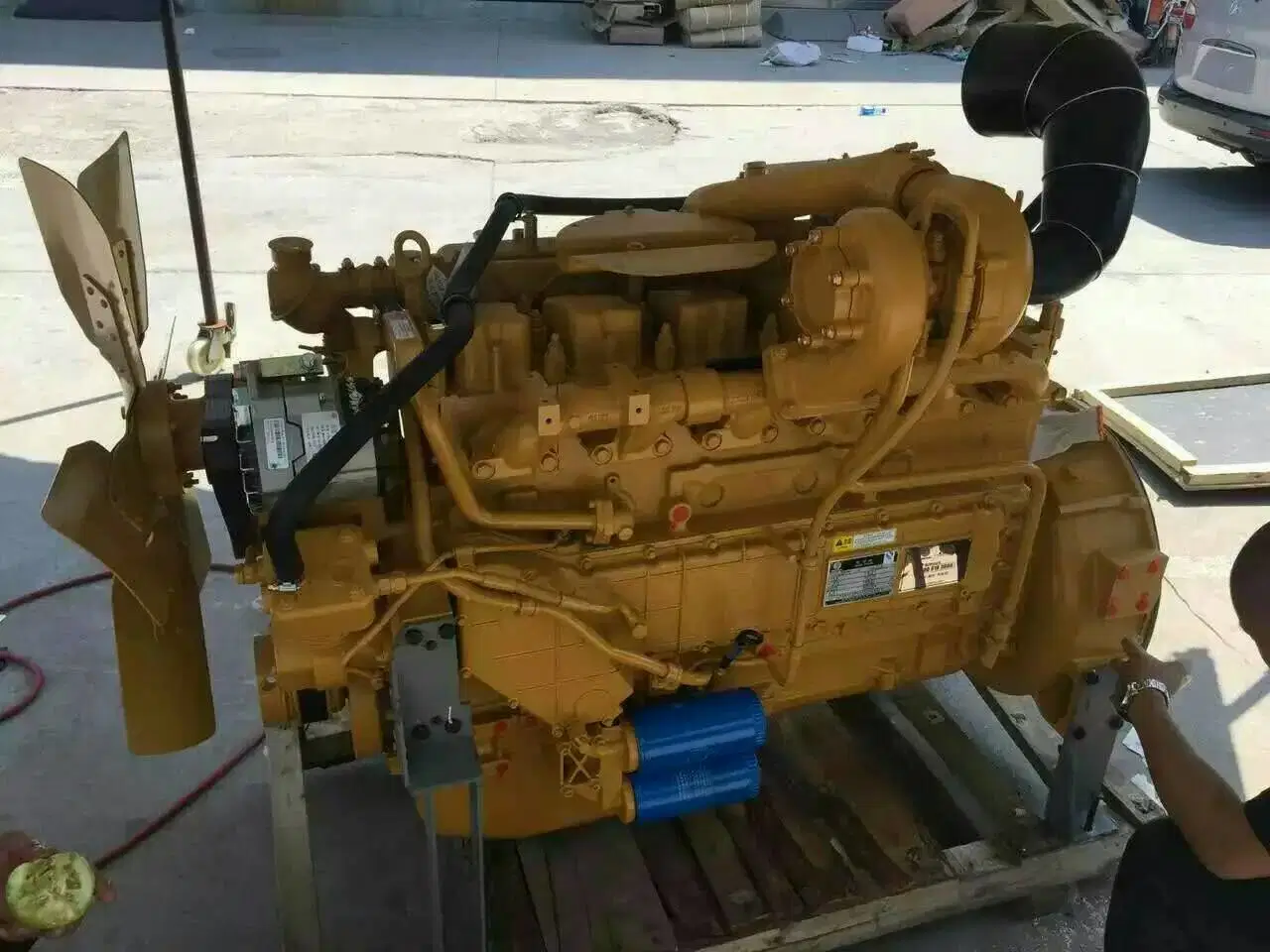 قطع غيار محرك الحفار PC400 لمضخة المياه Komatsu Cummins Deutz (6151-62-1101)