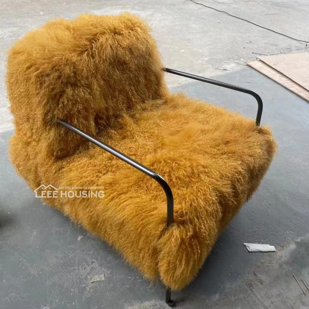 Original Factory Direct Supply New Lounge Chair Wool Fabric Lounge Chair Modern White Armchair Faux Sheepskin Leisure Chair with Metal Base