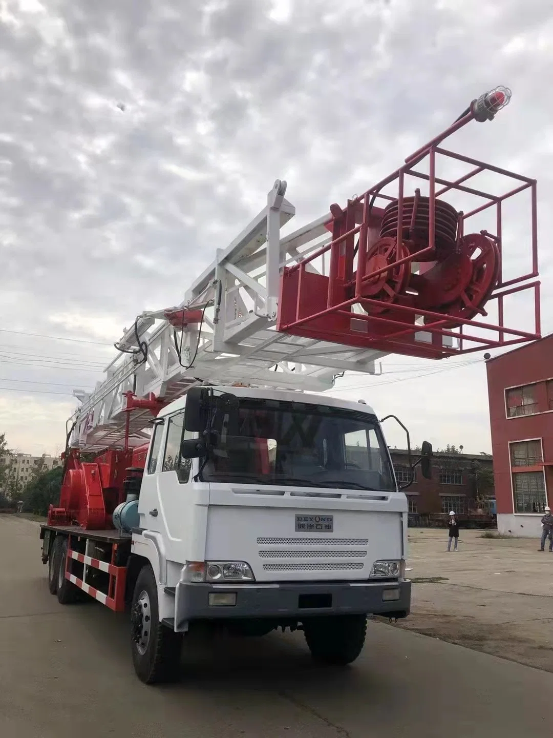 Oil Well Truck Mounted Drilling Rig Onshore Free-Standing Workover Rig