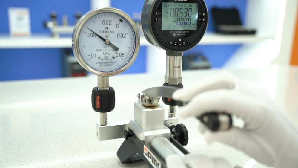 Precision Digital Pressure Comparison Instruments