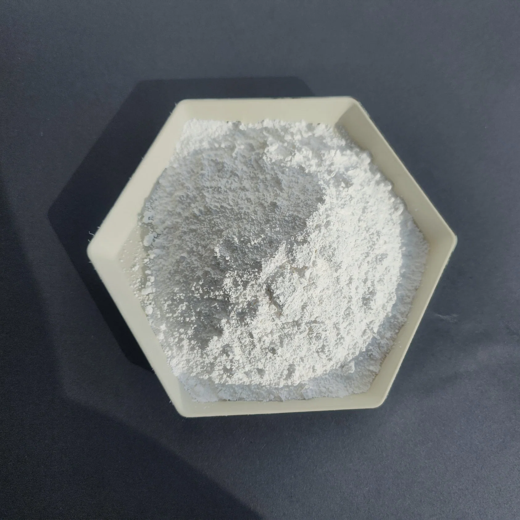 Alumina Hydroxide-Raw Materials Low Viscosity Use in Filler in Resin