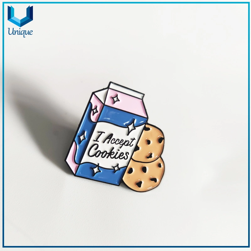 Los mejores regalos promocionales Pinzas metálicas, la leche barata Cookie Pins Badge para la docoración, Diseño a medida Die golpeado Hierro Metal Broche para los regalos