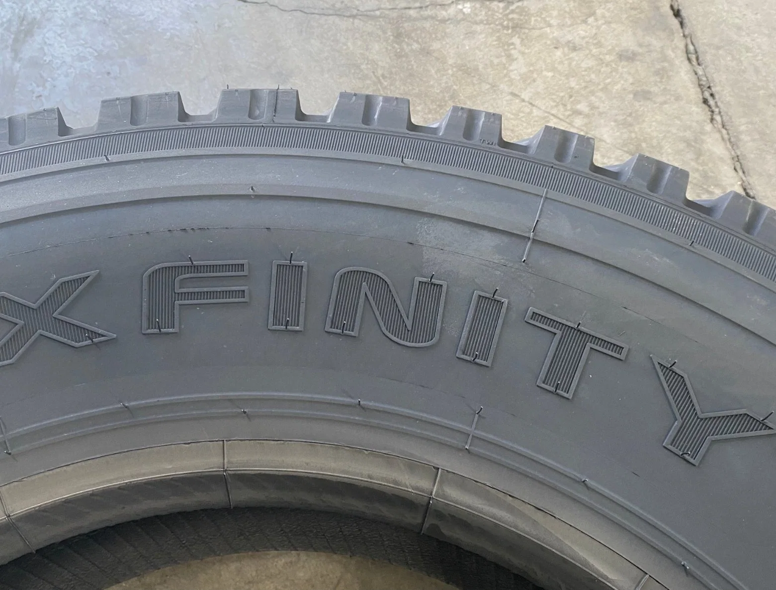 Soonova Radial Tubeless Truck Tires 11r22.5 for City Bus