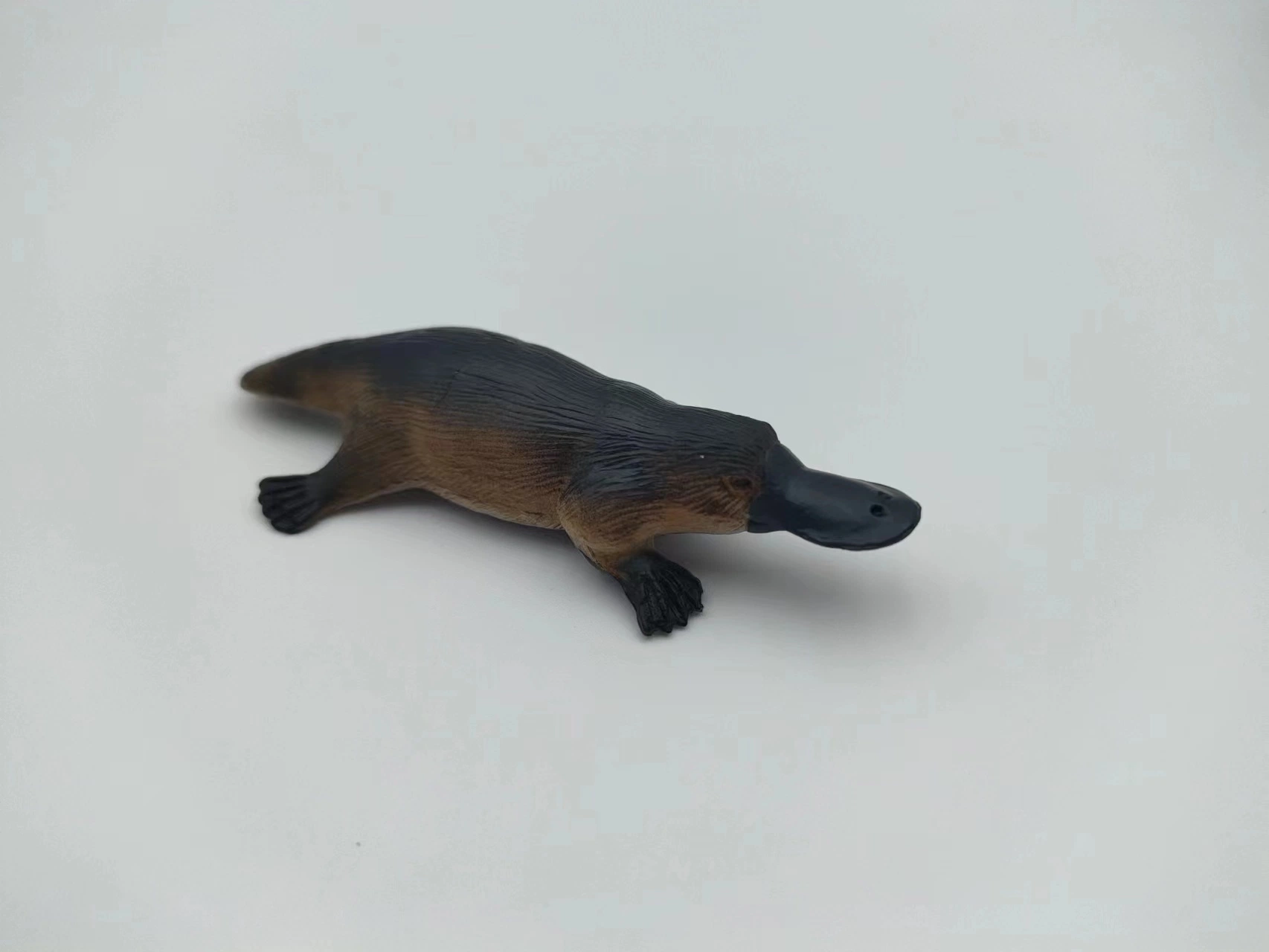 Platypus Tier Spielzeug für Kinder mit schwarzer Farbe OEM