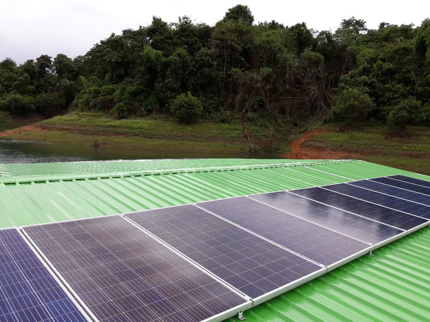 O suporte de instalação do sistema PV 3Kw Sistema de Energia solar para casa no mercado da Nigéria