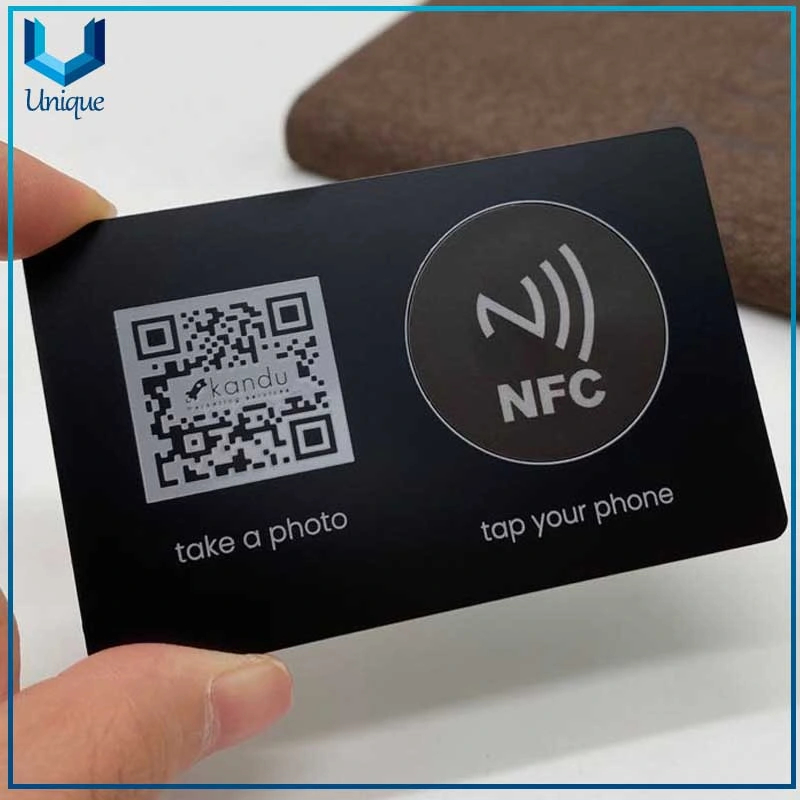 Tarjetas de visita NFC sin contacto de acero inoxidable cepillado con código QR prefonalizado, tarjeta inteligente NFC de diseño metálico personalizada