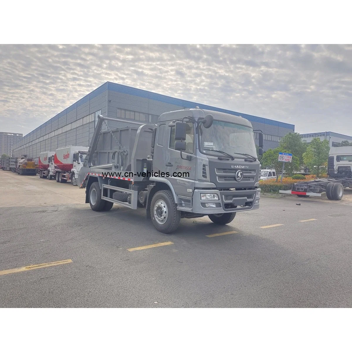 Shacman 6 Wheelers 10m3 Skip Loader lixo braço de oscilação Camião para Venda