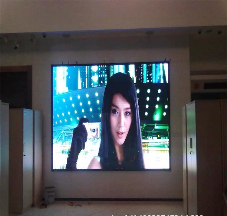 15-20 Days Video Fws Die-Casting Aluminum Cabinet+ Flight Case LED Billboard Full-Color Display