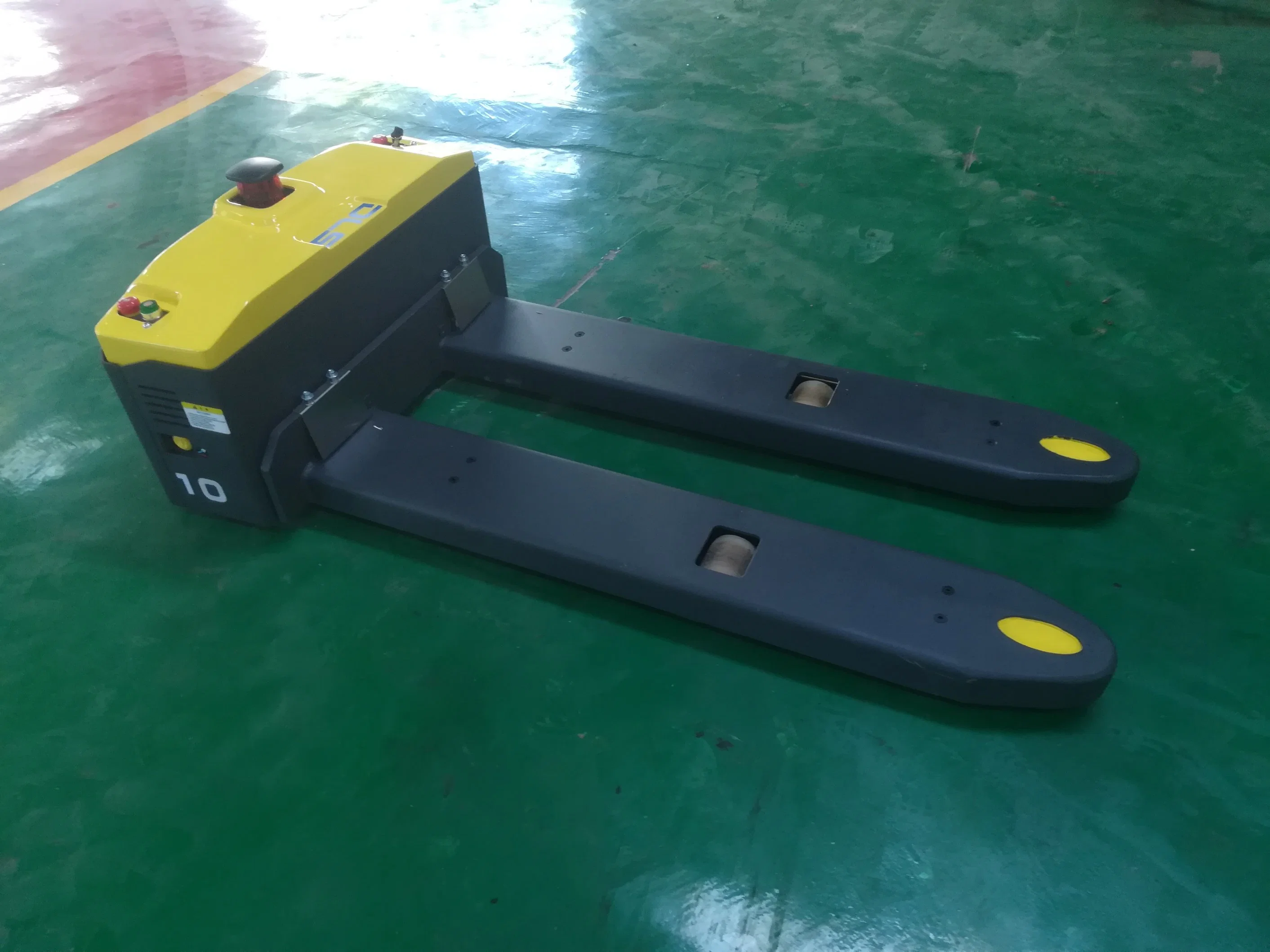 500kg10000kg Automtaic Forklift Robotpallect Truck for Automatic Production Line with Automatic Door