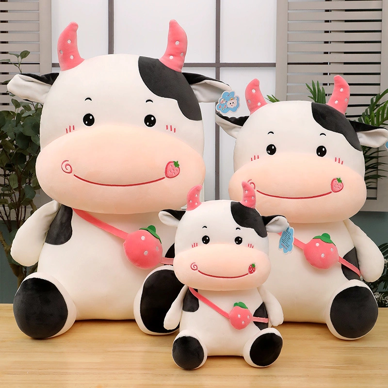 Wholesale/Supplier Promotion Gift Kids Toy Soft Stuffed Plush Cow with Strawberry Bag