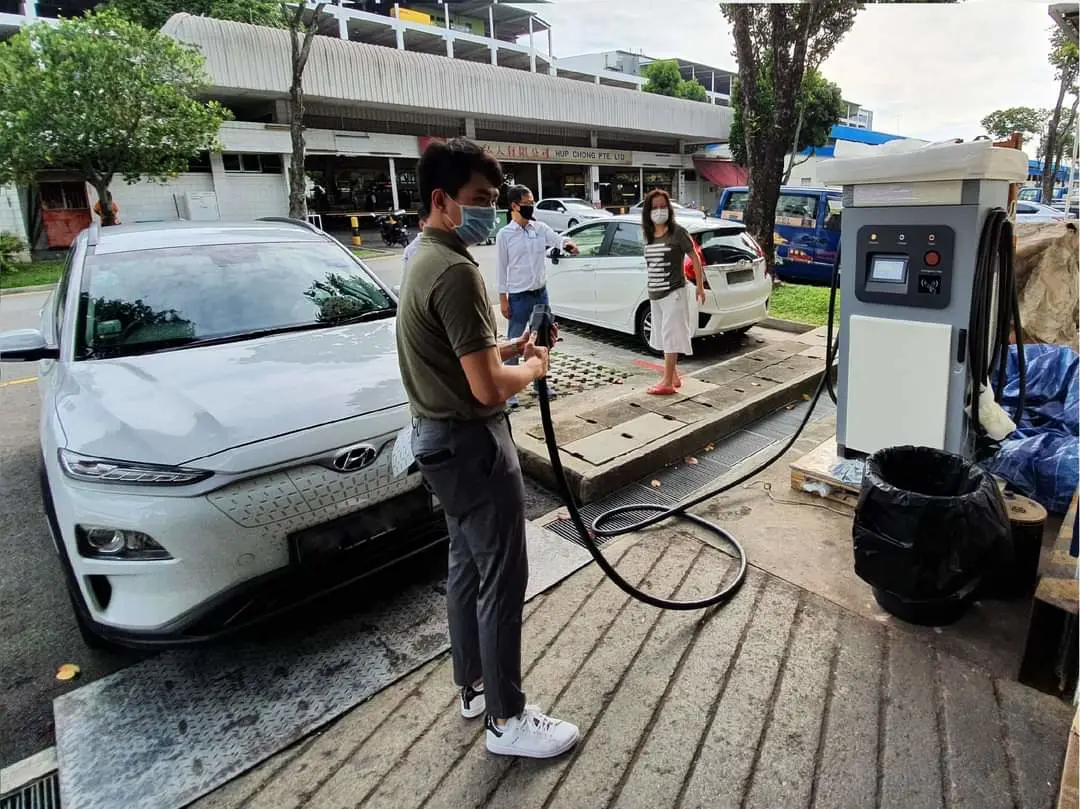 Electric Vehicle Charging Staion for Parking Lot High-Way Service Center