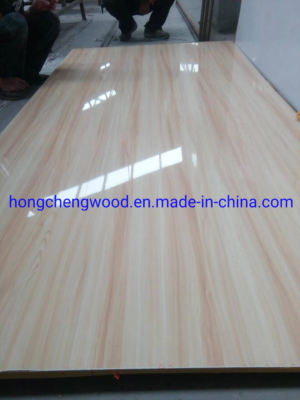 fashion Colored High Glossy UV Painted MDF Board with PE Film Protecting