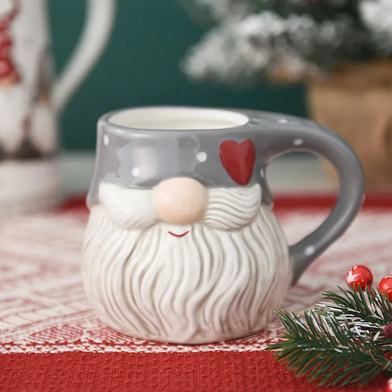 Wholesale/Supplier Christmas Coffee Hand Painting Cut Dwarf Santa Design Ceramic Mug Holiday Party