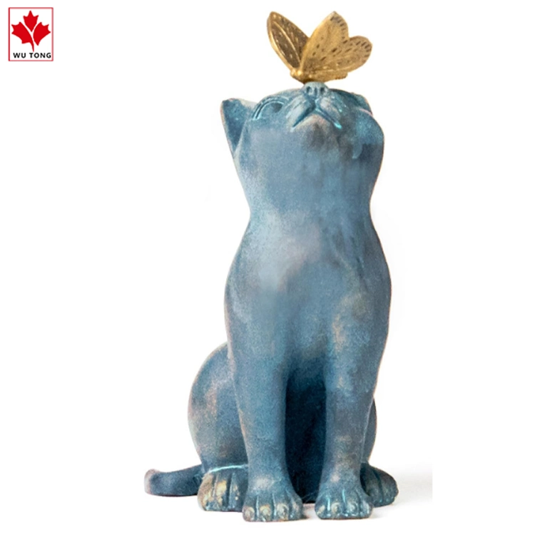 Cat Memorial Statue Resin Squatting Cat with Butterfly Garden Decor Ornament