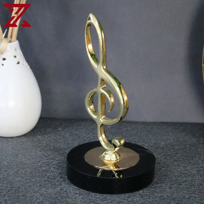 Luxury Musical Note Statue Sculpture Vintage Symbol Golden Metal Abstract Sculpture Ornaments Home Decor