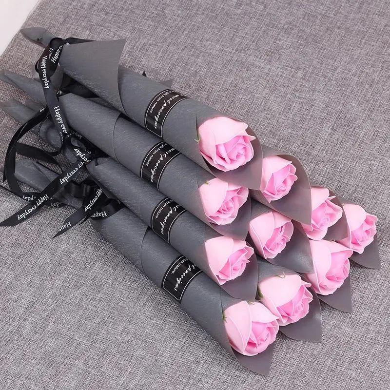 هدية عيد الحب الورد لباقة الورد الخاصة بالعرس في بيت الورد ديكورات تحمل أزهار وردة اصطناعية