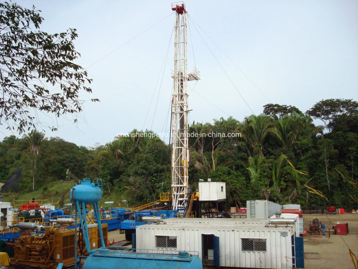 Concluída a API do Serviço de perfuração de petróleo XJ350 Workover Rig Zj10 60t/80t/90t 1000m Veículo Montado Perfuraçaäo Zyt Petróleo da unidade de tracção