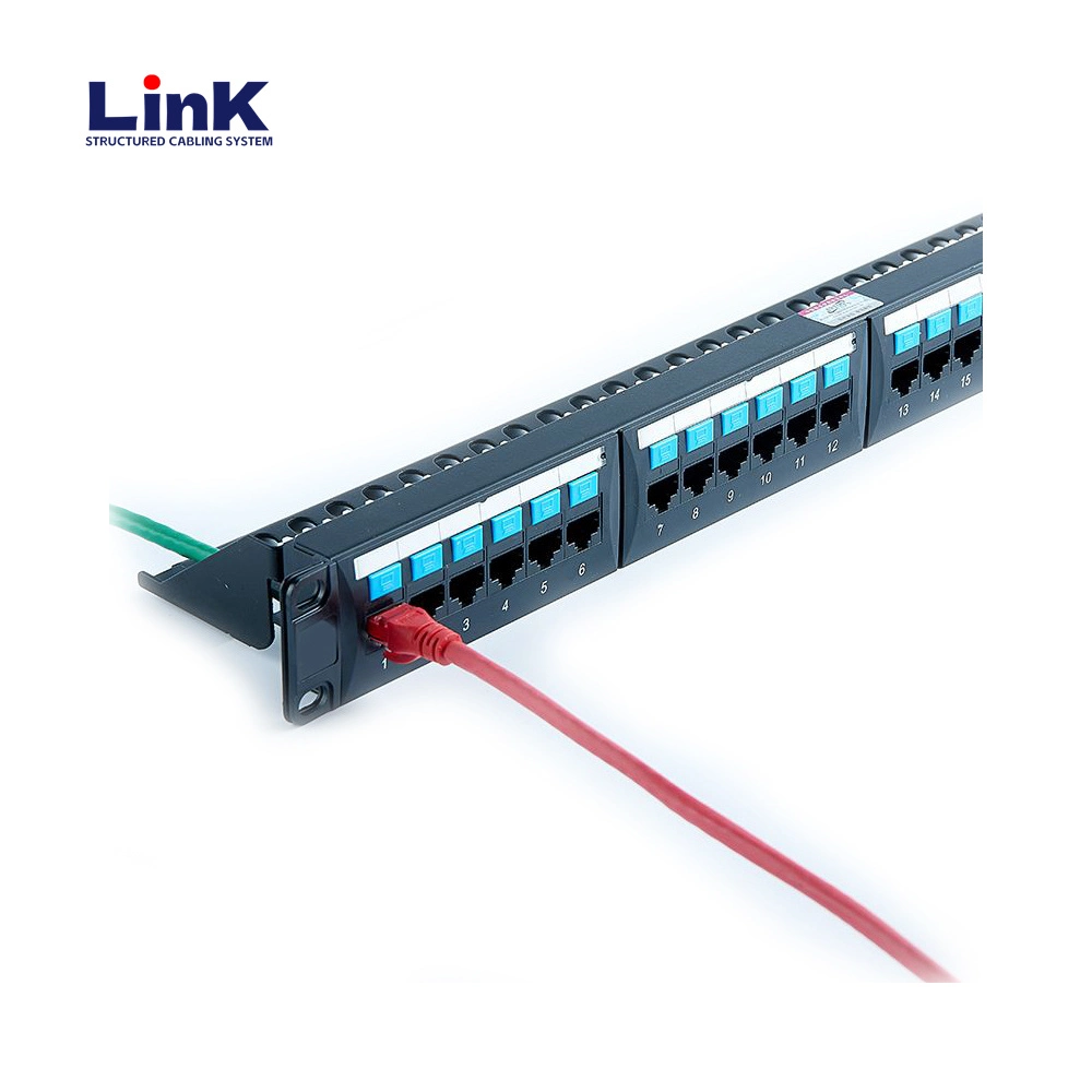 El montaje en rack en Carril DIN Cat5e Patch Panel para redes Ethernet industriales