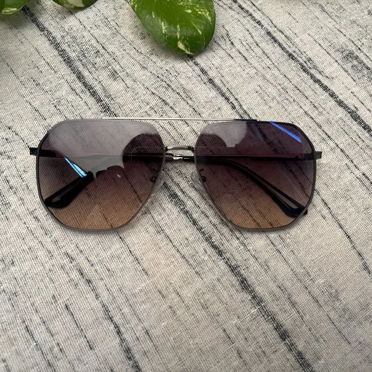 Trendy Unisex Avitor Sunglass Designed Eyewears Fashion Accessories