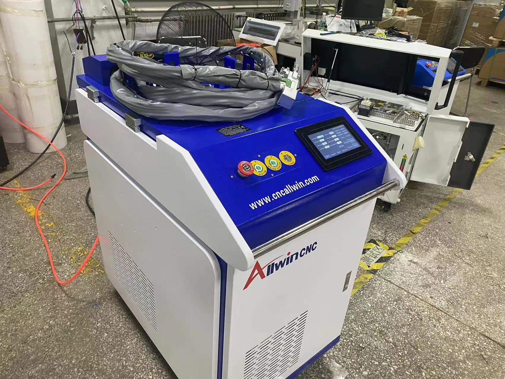 Perfect Laser 1000W 1500W 2000W Fiber Laser Optic Welder Channel Laser Welding Machine