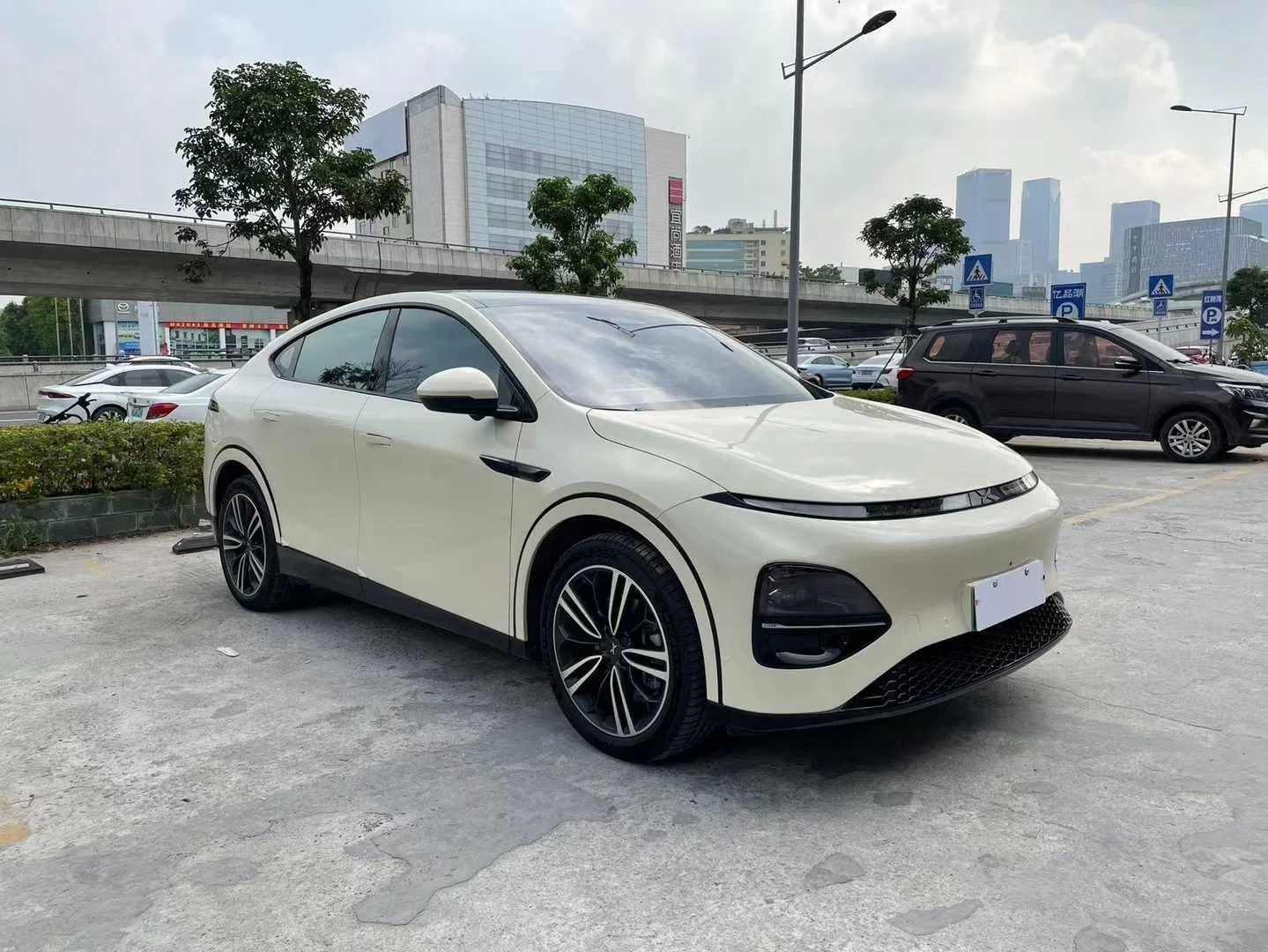 2023 Xpeng G6 SUV: Ultra-Long Range Electric Car, 580-755km, Xiaopeng New Energy Vehicle, Advanced EV From China