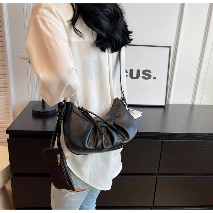 Factory Popular Fashion Women's Custom Hobo Shoulder Crossbody Handbag with Wrinkle Fold Half Moon Ladies Shopper Shopping OEM Bag Paint Pleated Lady ODM Bags