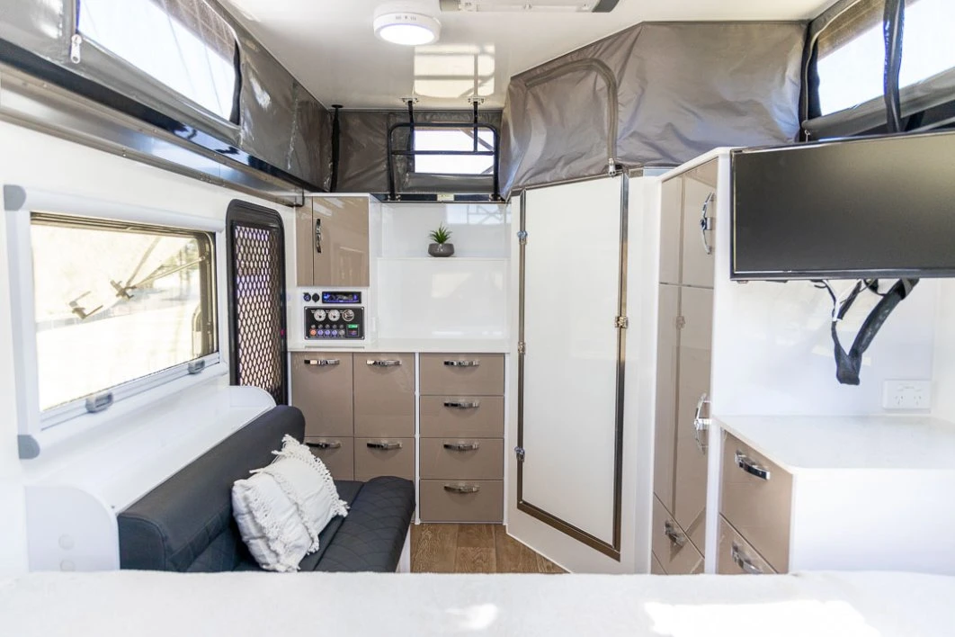 Offroad Familie Lightweight Hybrid Pop Top Caravan Wohnwagen Wohnwagen Wohnmobil Kleinbus für 4 Personen