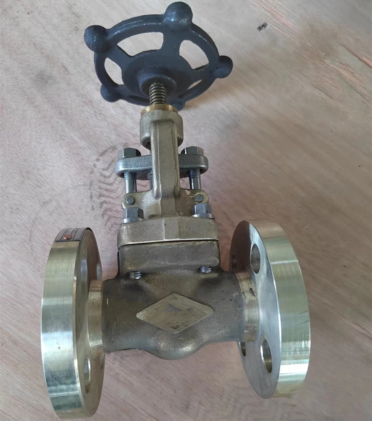 Latest Design Simple ANSI Stainless Steel Forged Steel Gate Valve Flange Gate Valvesample Available