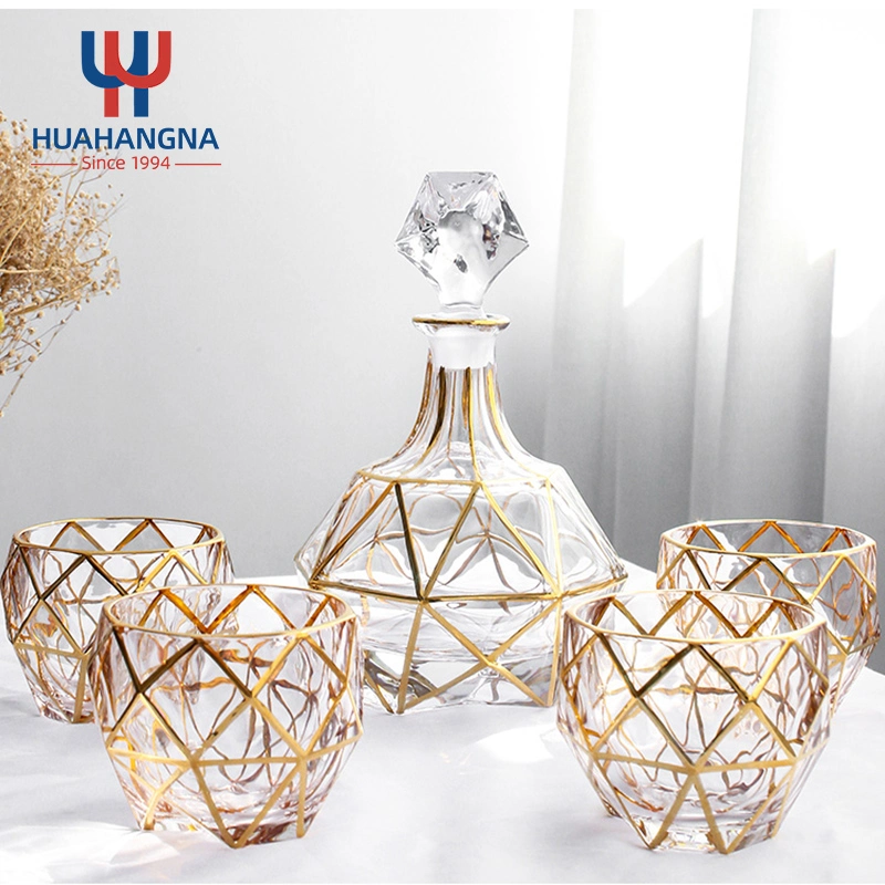 7PCS/Definir 950ml Luxury Design Retro Gold taça de vidro cristal Rim Whiskey Vinho conjunto decantador de óleo