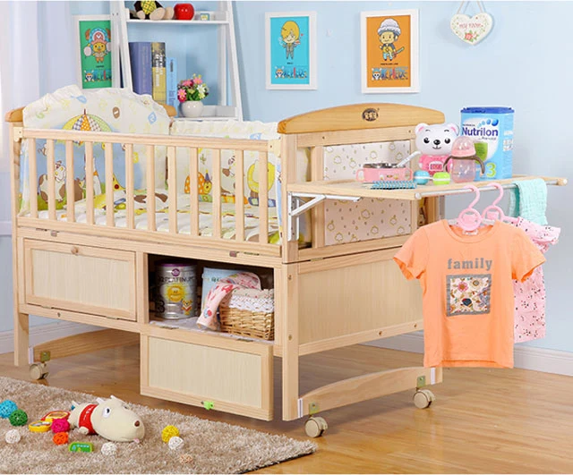 Hot Selling New Style Wooden Portable Baby Crib/Swing Beds for Kids with Wheels