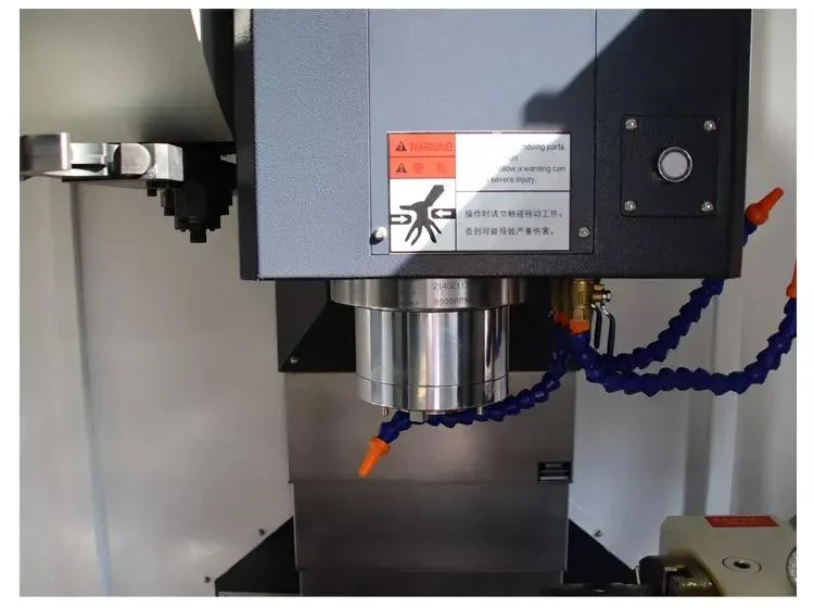 Vmc1050 3 4 5 Axis Vertical CNC Machining Center