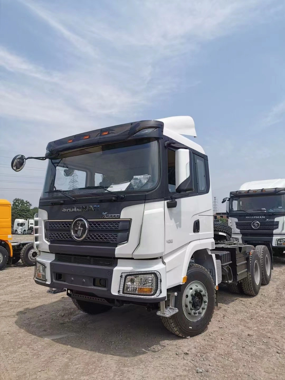 Buen estado Venta Directa F2000 F3000 6X4 de la cabeza de la carretilla carretilla Tractor Shacman a Dar Es Salaam