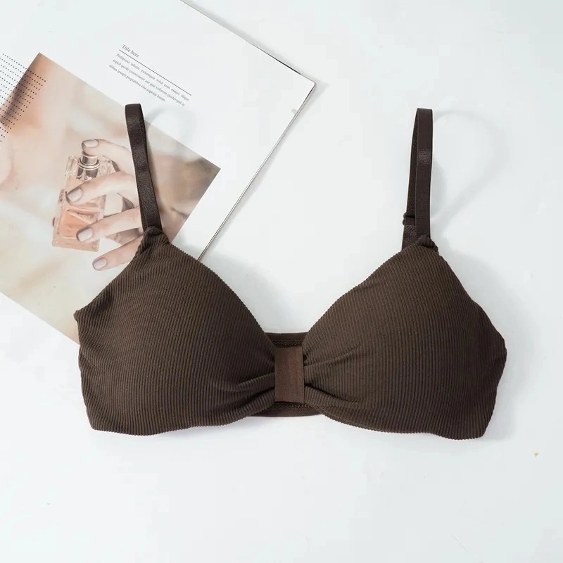 Women Wholesale/Supplier Bralette Ladies Deep V Sexy Girl Cotton Comfortable Pad Seamless Bra