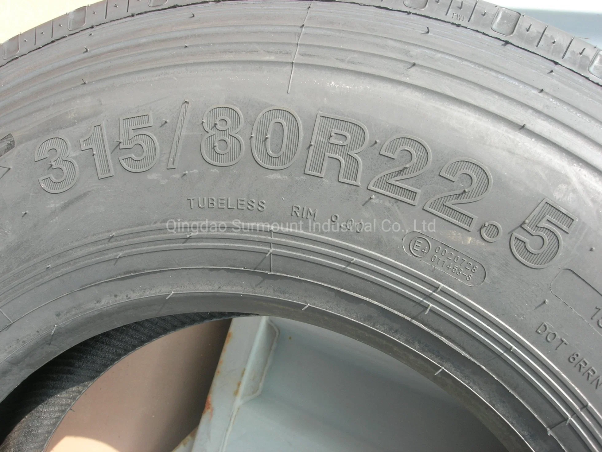 Doubletar Double Star marque de pneus de bus de camion Prix de gros usine Dsr266 235/75r17,5 265/70r19,5 11r22.512r22.5 295/80r22.5315/70r22.5315/80r22.5