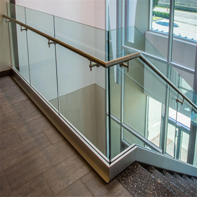 Frameless Glass Fence with Aluminum U Channel Staircase Railing Design