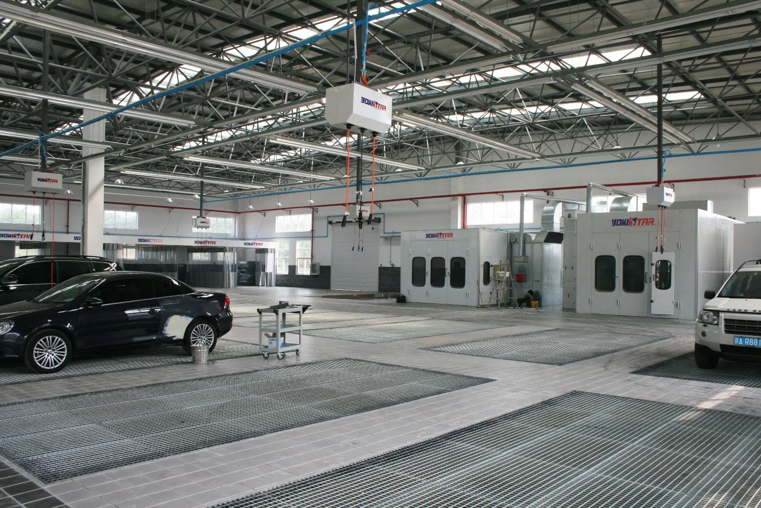 Station de préparation industrielle Yokistar voiture avec certificat CE de cabine de pulvérisation