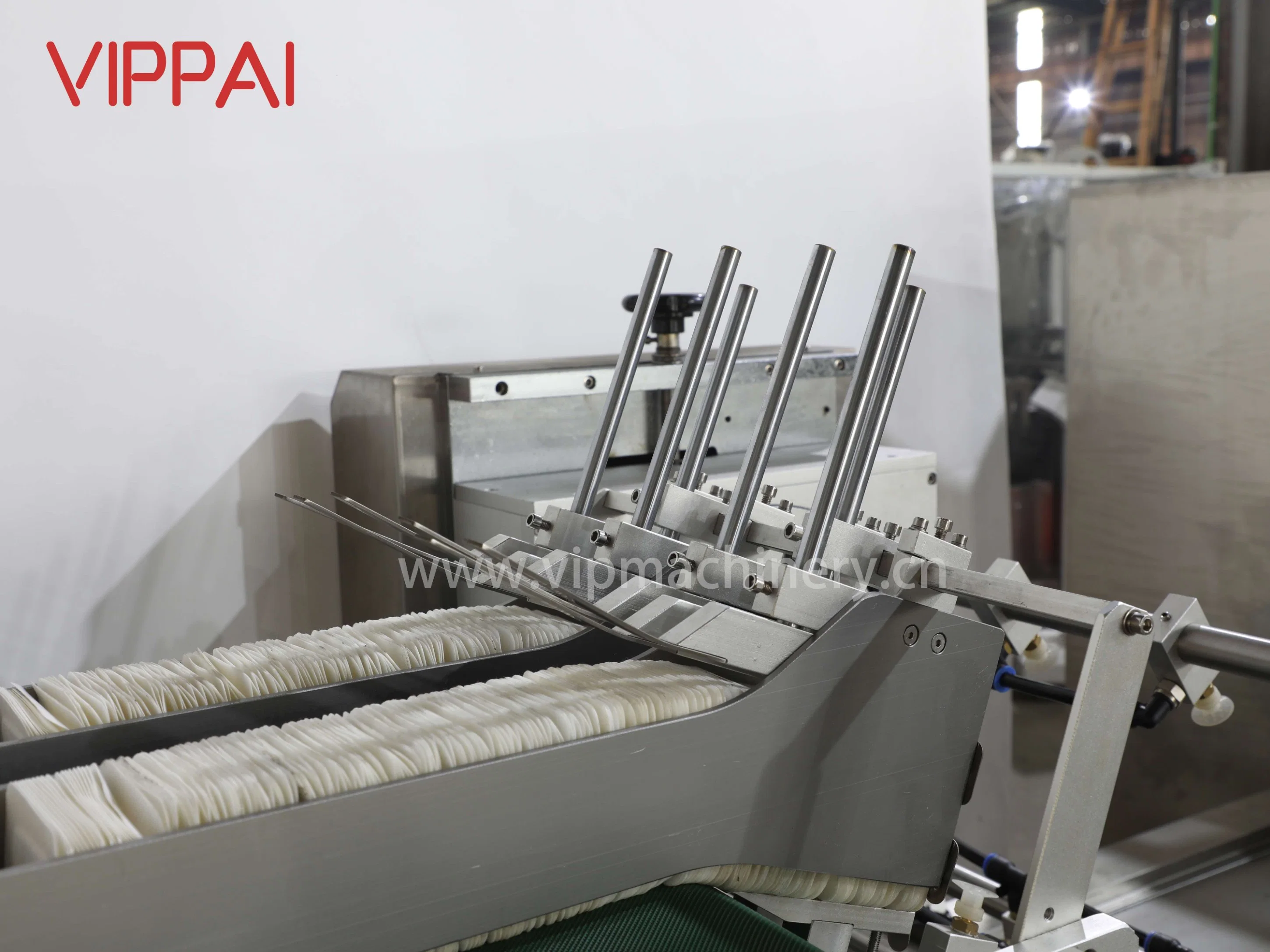 2022 New Vippai Multiple Use 4 Side Seal Packaging Machine for Eye Patch Medical Dressing