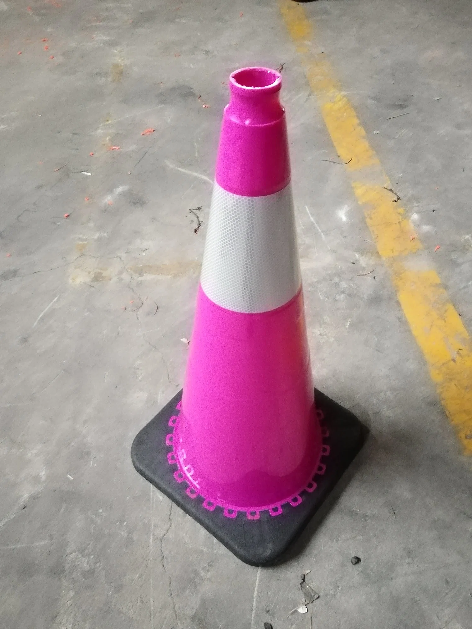 28" Pink Safety Traffic PVC Cones, Black Base Without Collar