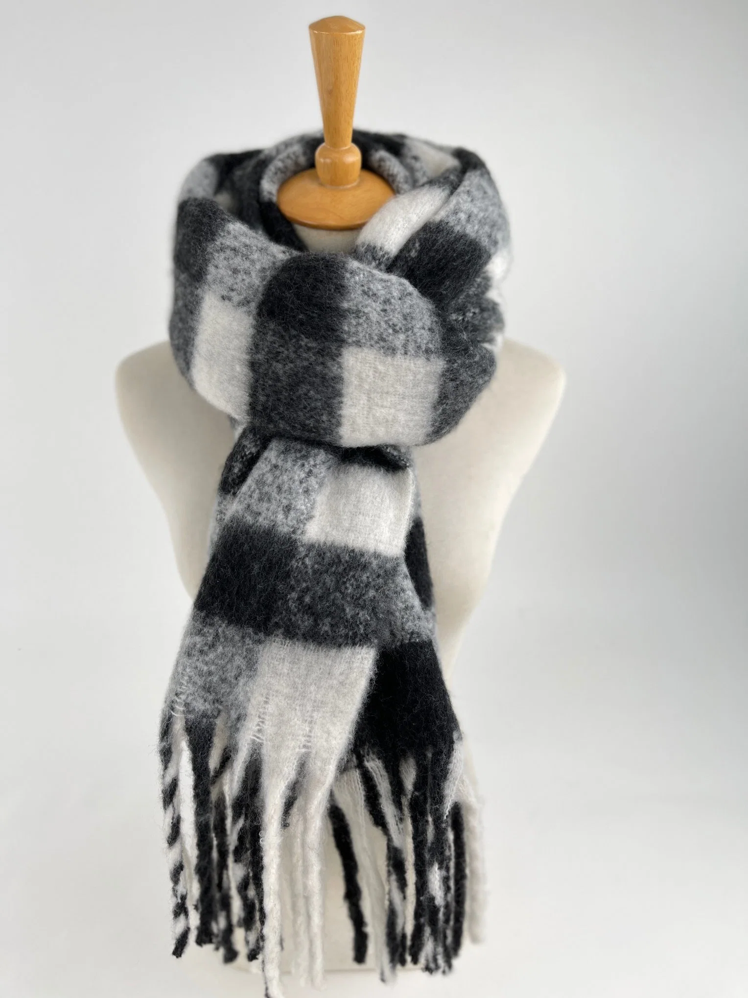 Factory Winter Warm Plush Checked Constrast Color Tassel Knitted Scarf