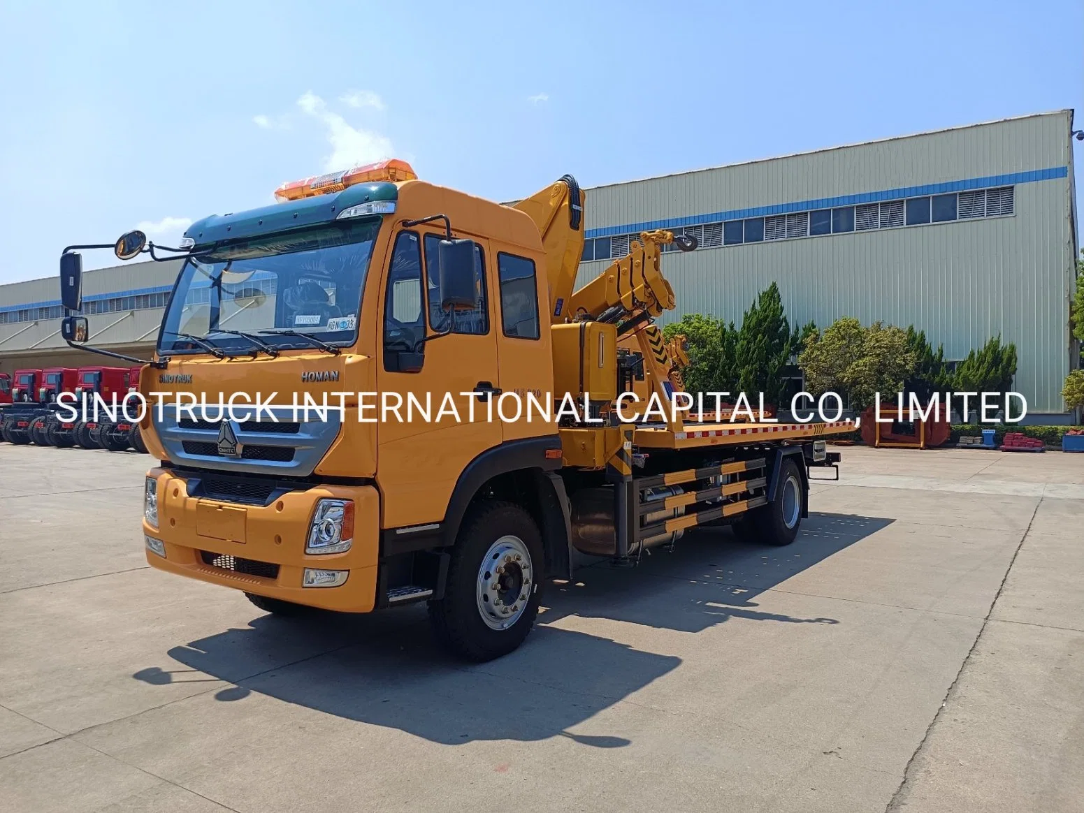 Sinotruk HOWO/Homan High Operating Efficiency Flatbad Rescure Truck Road Wrecker Truck with Crane 8 Ton Knuckle Boom Crane