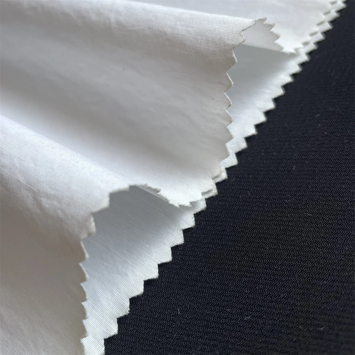 Full-Dull 32s Cotton/Nylon Plain Weave Whitening Fabric for Pants and Casual Cloth