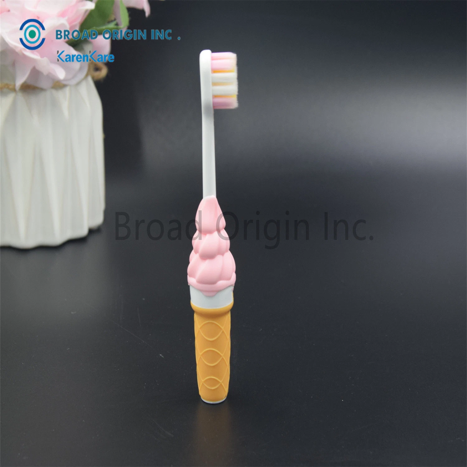 Best Selling Cartoon Ice Cream Design Children&prime; S Kids Toothbrush Lovely Cartoon Brush