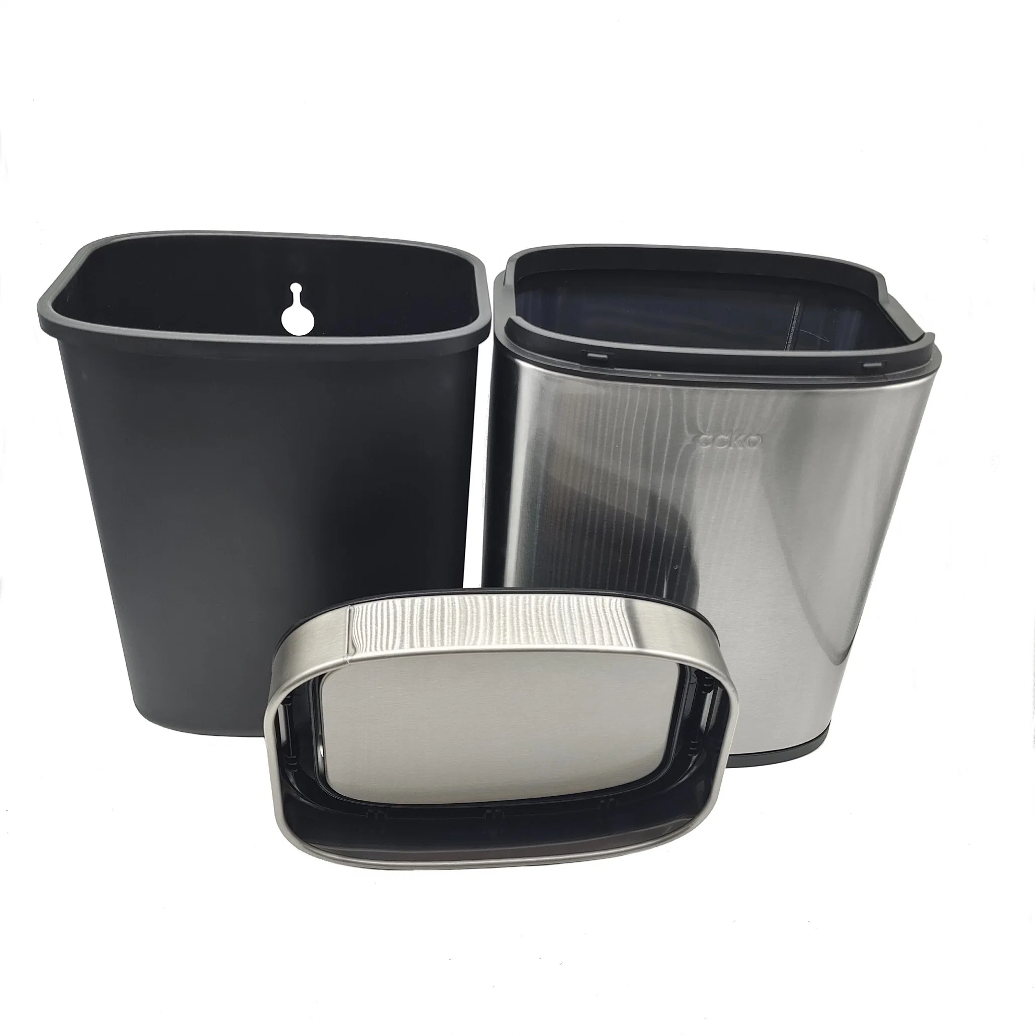 Customizable and Environmentally Friendly Garbage Bins for Efficient and Durable Use