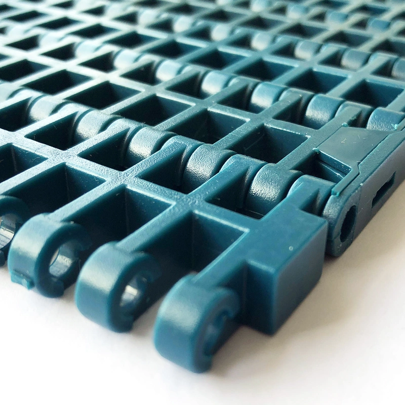 Banda transportadora modular de plástico con Positrack 1000 moldeada a medida